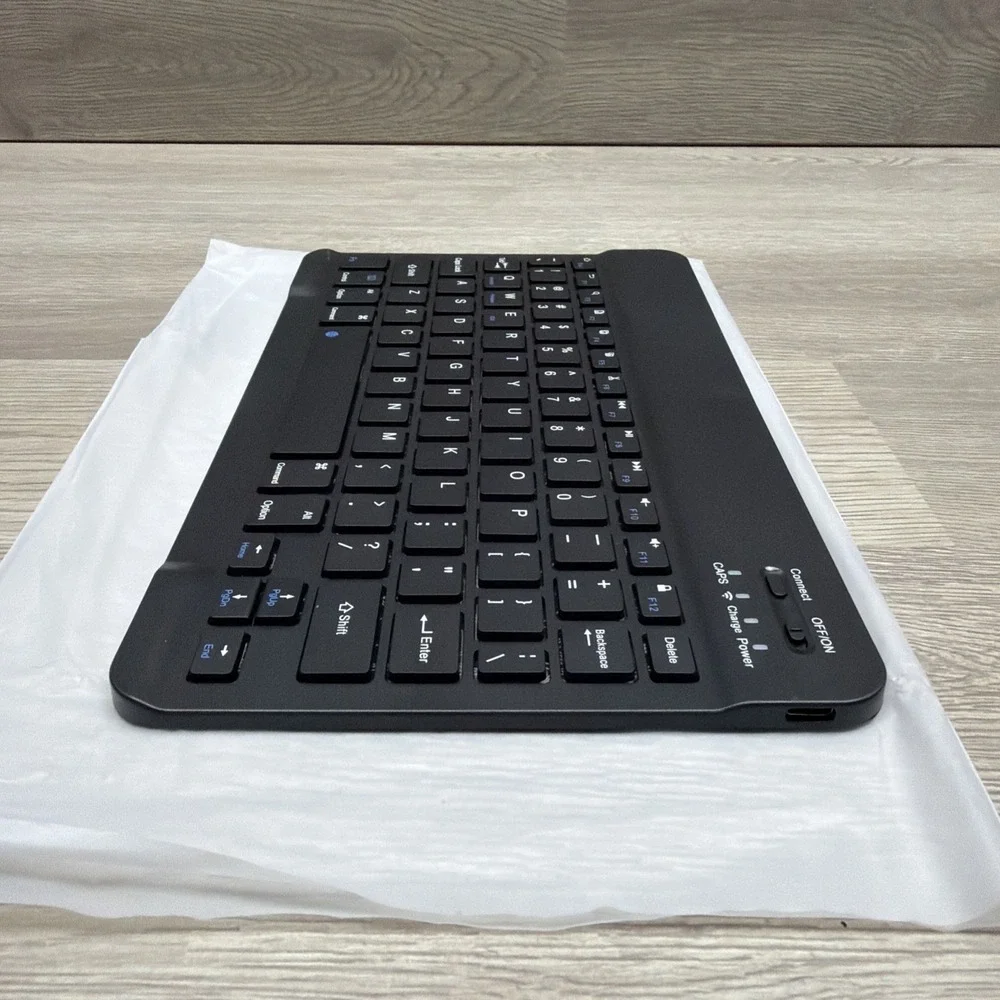Ultrathin Wireless Bluetooth Keyboard for IOS, Android,‎ Windows W/ Mouse USB's